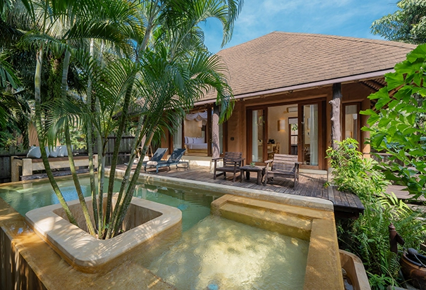 Gartenansicht der Grand Pool Villa im High Season Pool Villa & Spa auf Koh Kood in Thailand